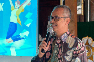 Dr. dr. Sudadi, Sp.An., KNA., KAR., selaku Wakil Dekan Bidang Kerjasama, Alumni, dan Pengabdian Kepada Masyarakat FK-KMK UGM